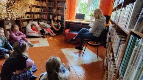 <strong>Sobotnie kreatywne spotkanie w Gminnej Bibliotece Publicznej w Czerwinie</strong>