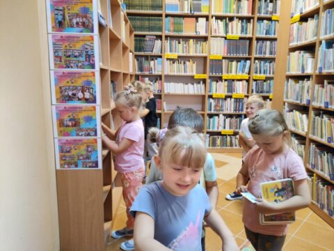 <strong>Przedszkolaki po raz kolejny odwiedziły bibliotekę w Piskach</strong>