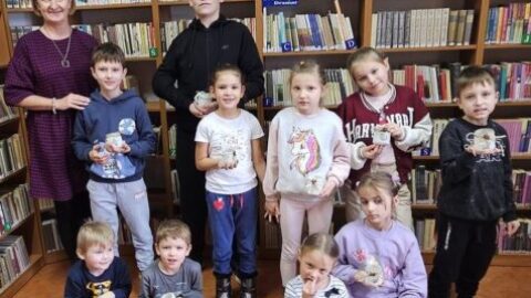 <strong>Sobotnie kreatywne spotkanie w Gminnej Bibliotece Publicznej w Czerwinie</strong>