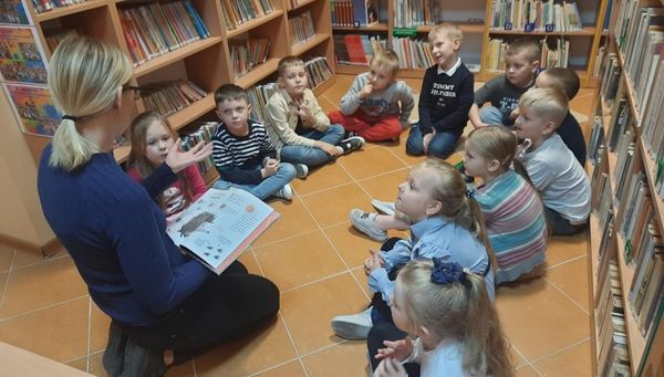 obraz-62 DZIEŃ JEŻA W BIBLIOTECE W PISKACH