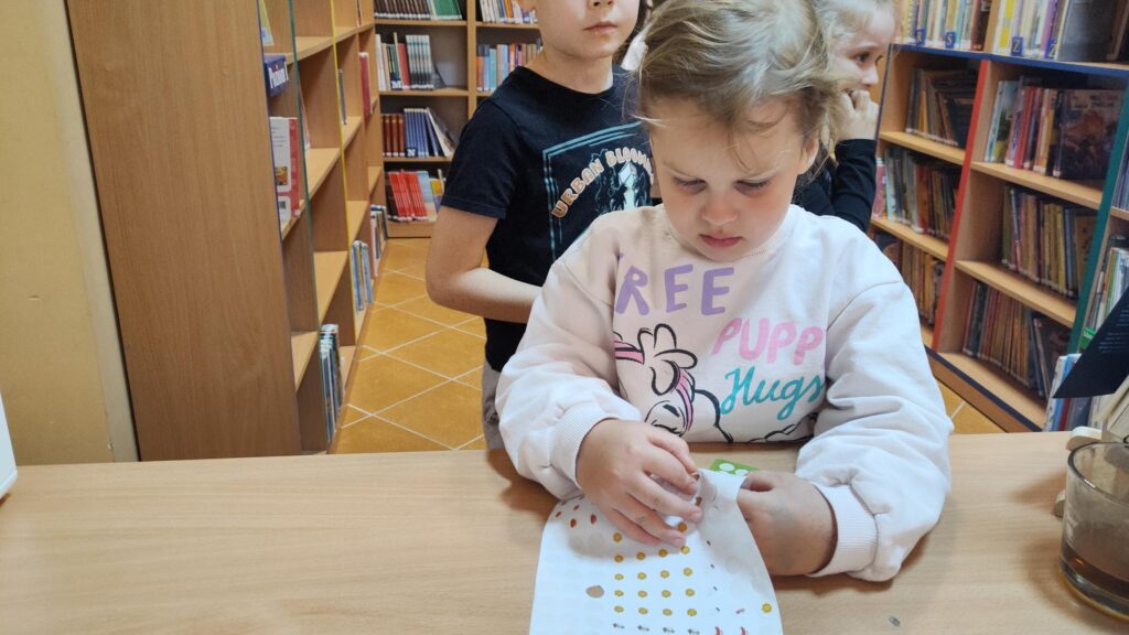 IMG20250516112110-1024x576 Przedszkolaki w bibliotece w Piskach