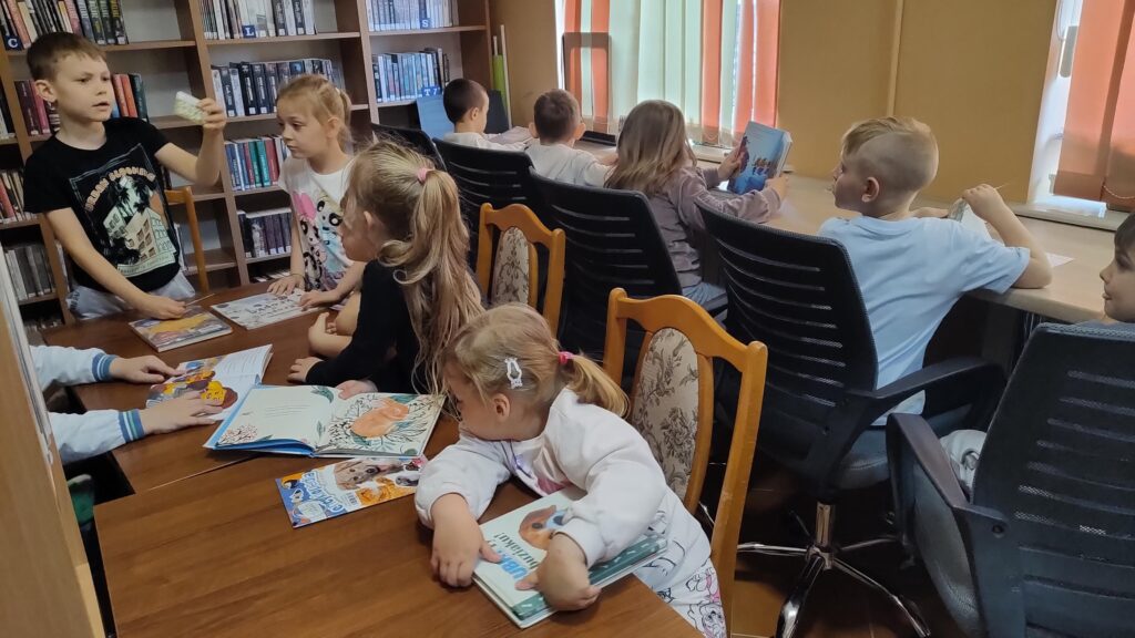 IMG20250516112735-1024x576 Przedszkolaki w bibliotece w Piskach