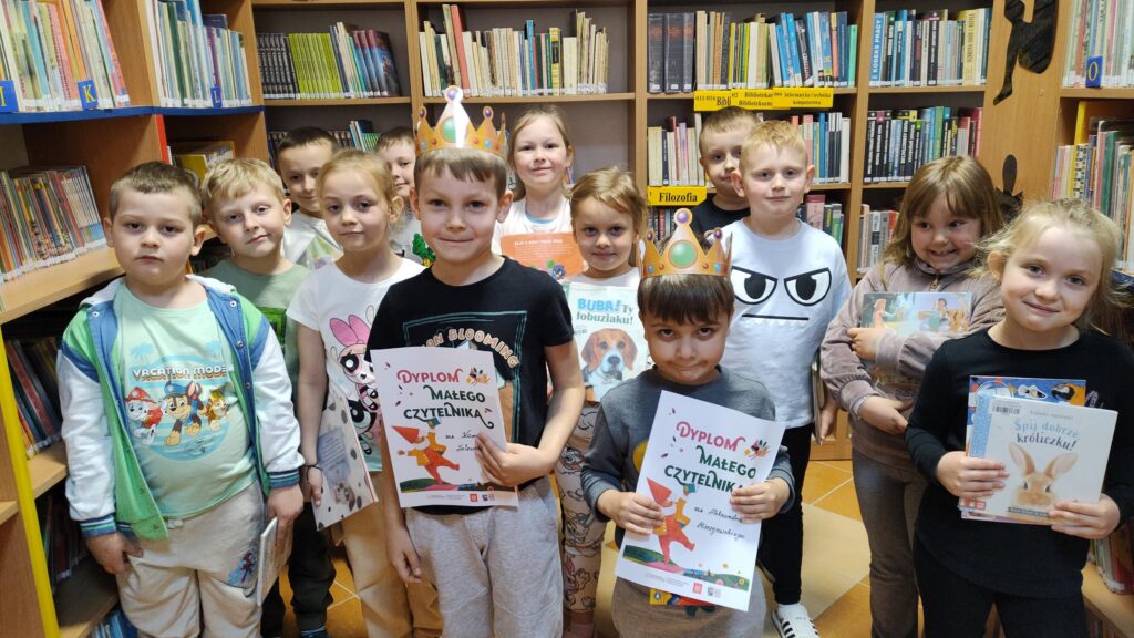 IMG20250516113405-1024x576 Przedszkolaki w bibliotece w Piskach