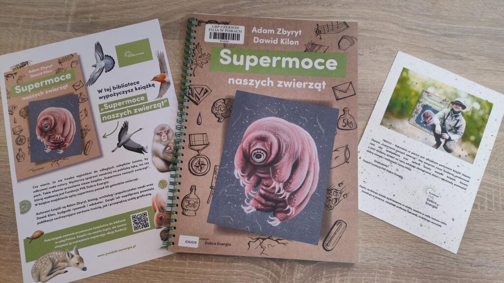 IMG20250522080357-1024x576 Książka "Supermoce naszych zwierząt" Adama Zbyryta w bibliotece w Piskach
