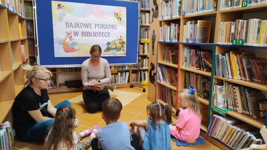 IMG20250624112410_BURST011-1024x576 “BAJKOWE PORANKI” w bibliotece w Piskach