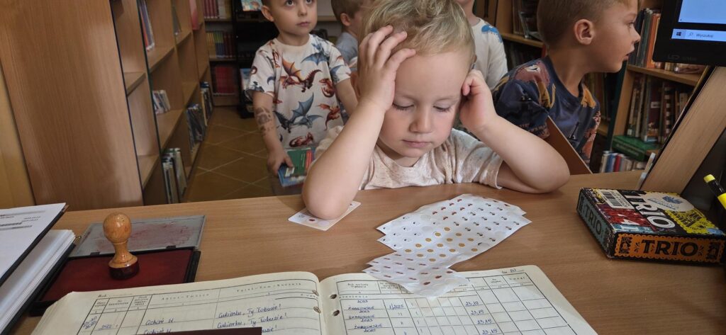 20251104_112721-1024x473 Przedszkolaki w bibliotece w Piskach