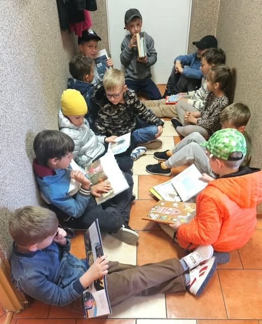 image-64 Uczniowie klasy Ia ze Szkoły Podstawowej im. Kardynała Stefana Wyszyńskiego w Czerwinie ponownie w naszej bibliotece