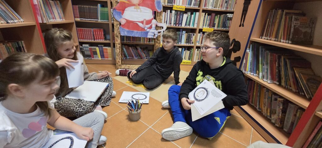 20251120_130830-1024x473 Projekt „Supermoce Pinka” w bibliotece w Piskach!