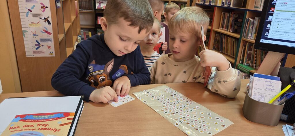 20260113_113751-1024x473 Przedszkolaki w bibliotece w Piskach