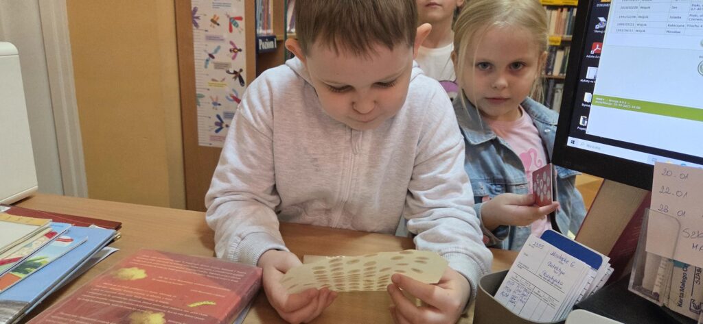 20260114_100746-1-1024x473 Przedszkolaki w bibliotece w Piskach