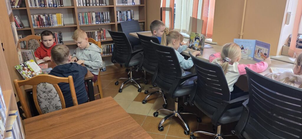 20260204_103512-1024x473 Przedszkolaki w bibliotece w Piskach
