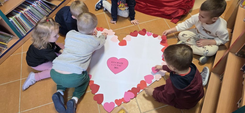 20260210_112441-1024x473 ,,Zakochaj się w książce!”- romantyczny tydzień w bibliotece w Piskach