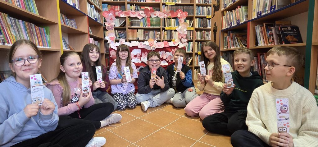 20260212_131246-1024x473 ,,Zakochaj się w książce!”- romantyczny tydzień w bibliotece w Piskach