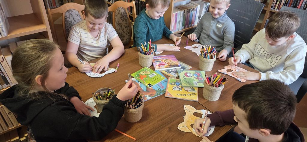 20260217_091655-1024x473 Bibliotekę w Piskach opanowały koty!!!