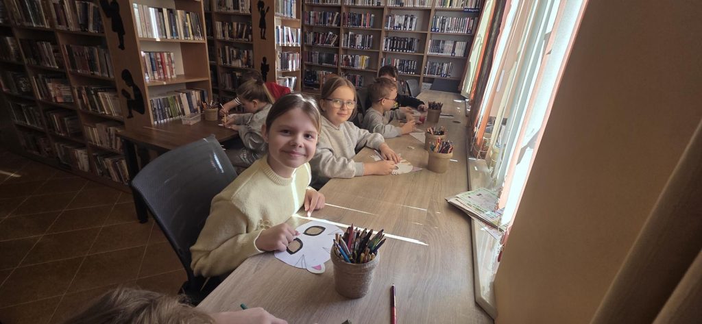 20260219_125855-1024x473 Bibliotekę w Piskach opanowały koty!!!