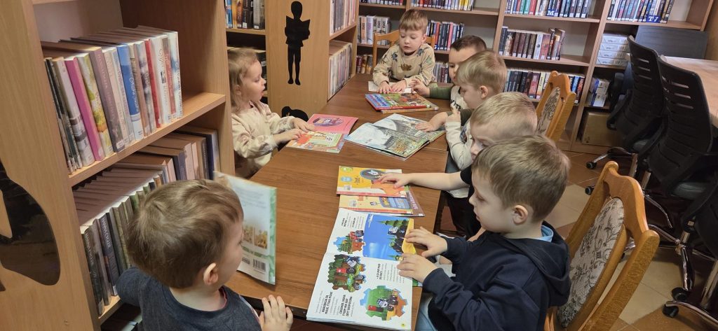 20260225_095853-1-1024x473 Wielkie przygody małych czytelników w Piskach!