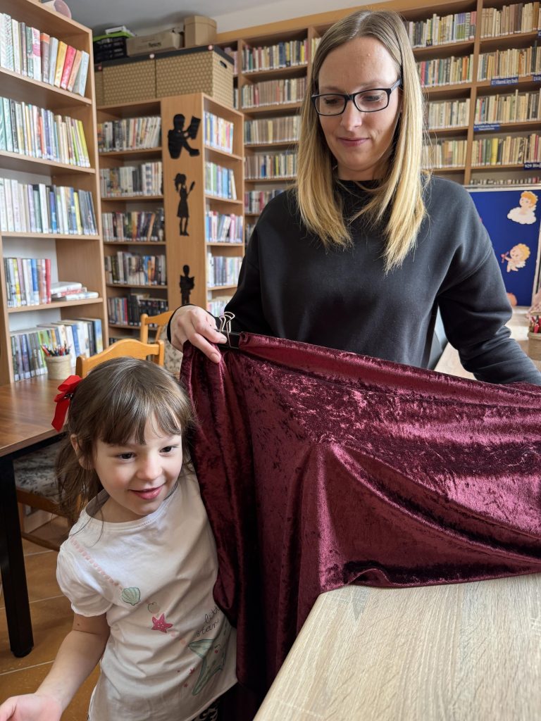 IMG_7736-768x1024 ,,Zakochaj się w książce!”- romantyczny tydzień w bibliotece w Piskach