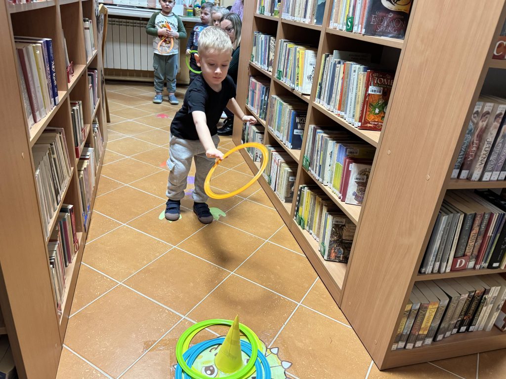 IMG_8321-1024x768 Niezwykłe obchody Dnia Dinozaura w bibliotece w Piskach