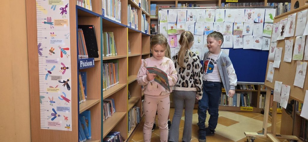 20260304_102137-1-1024x473 Wielkie przygody małych czytelników w Piskach!