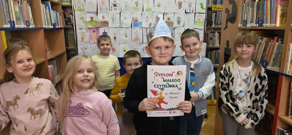 20260304_105224-1024x473 Wielkie przygody małych czytelników w Piskach!