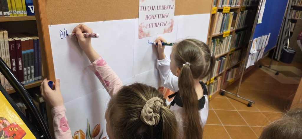 20260309_094641-1024x473 Dzień Kobiet w Bibliotece w Piskach!